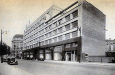 Ravensteinstraat 48-70 en Kantersteen 39-55, Brussel, Shell Building, gevel in Cantersteen (© Bâtir, 22, 1934, p. 837)