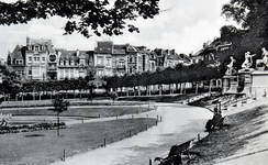 Vue du square Ambiorix dans les années 1950 (Collection Belfius Banque © ARB-SPRB).